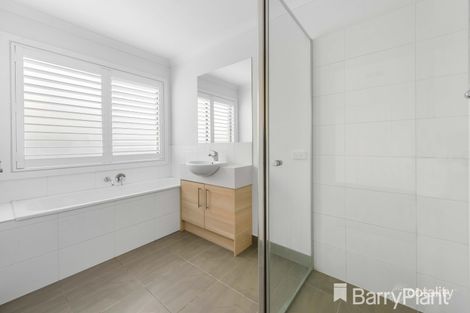 Property photo of 6 Bandicoot Loop Tarneit VIC 3029