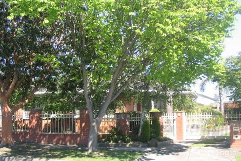 Property photo of 1 Campbell Parade Box Hill South VIC 3128