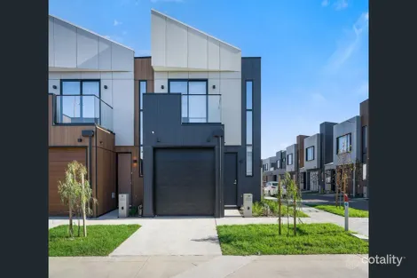 Property photo of 39 Rosevae Crescent Keysborough VIC 3173