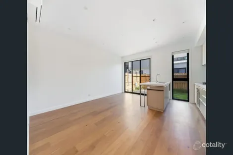 Property photo of 39 Rosevae Crescent Keysborough VIC 3173