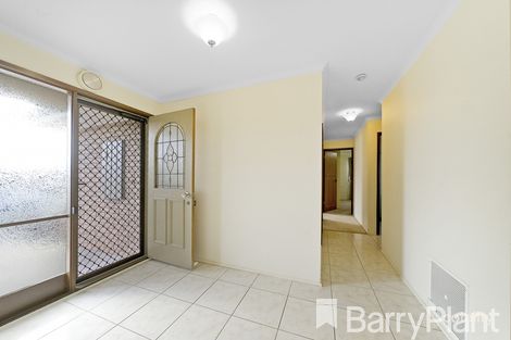 Property photo of 2 Delta Court Cranbourne VIC 3977