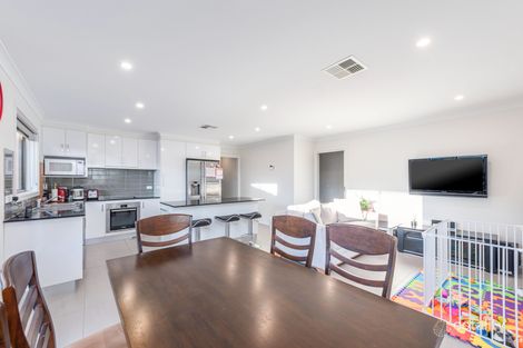 Property photo of 16 Bindugan Crescent Ngunnawal ACT 2913