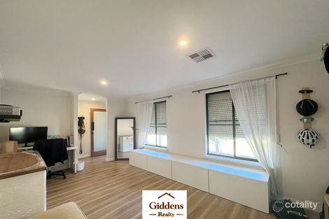 Property photo of 3 Shipbourne Way Huntingdale WA 6110