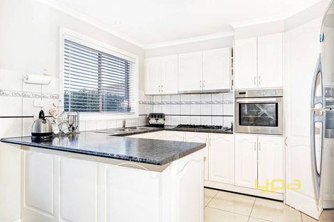 Property photo of 13 Athol Avenue Roxburgh Park VIC 3064