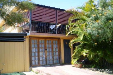 32 Seaville Ave, Scarborough, QLD 4020