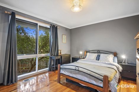 Property photo of 8 Heatherdew Close Endeavour Hills VIC 3802