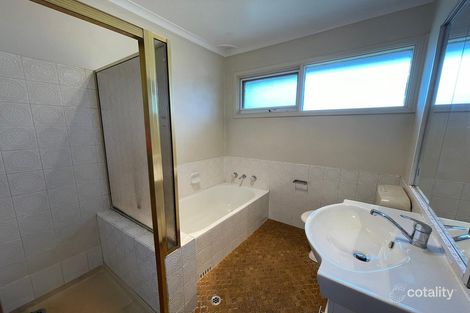 Property photo of 18 Balook Crescent Bradbury NSW 2560