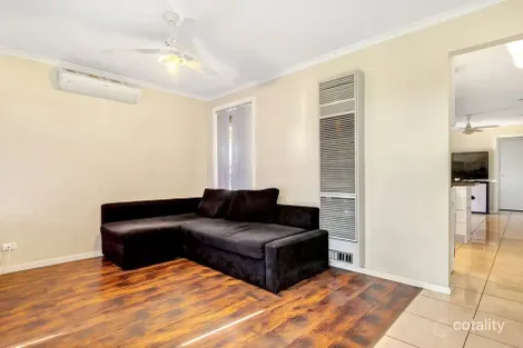Property photo of 32 Karinya Close Werribee VIC 3030