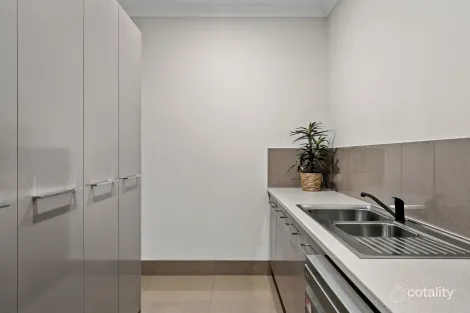 Property photo of 27 Lamorna Parade Parafield Gardens SA 5107