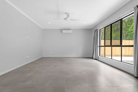 Property photo of 35 Seaside Parade Palm Cove QLD 4879