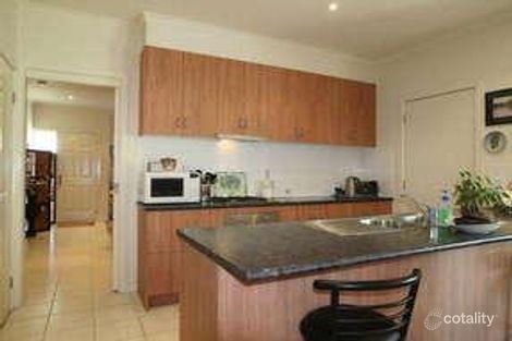 Property photo of 18 Parbury Avenue Lake Gardens VIC 3355