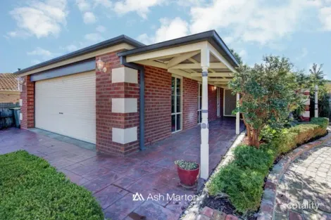 Property photo of 9 Shane Court Carrum Downs VIC 3201