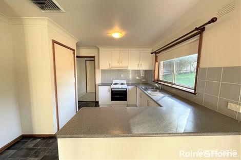 Property photo of 93 Simkin Crescent Kooringal NSW 2650