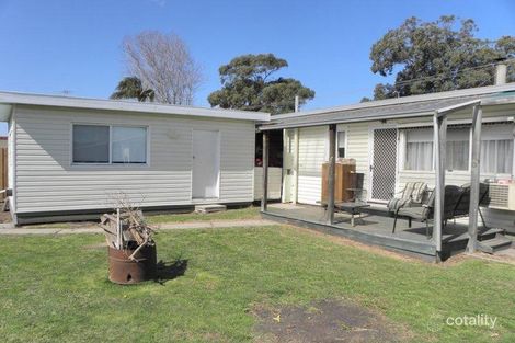 Property photo of 33 Coates Road Lakes Entrance VIC 3909