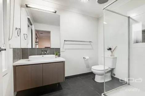 Property photo of 7 Parkfield Walk Westmeadows VIC 3049