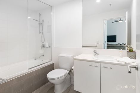 Property photo of 2013/33 T E Peters Drive Broadbeach Waters QLD 4218