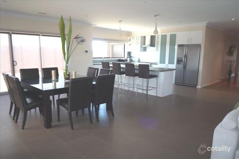 Property photo of 12 Reidy Rise Harkness VIC 3337