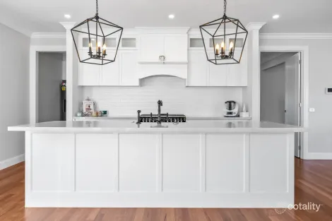 Property photo of 1 Kirkwood Street Gisborne VIC 3437