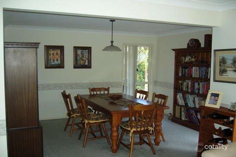 Property photo of 19 Cotswold Place Bridgeman Downs QLD 4035