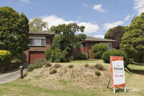8 Blueberry Rd, Mooroolbark, VIC 3138
