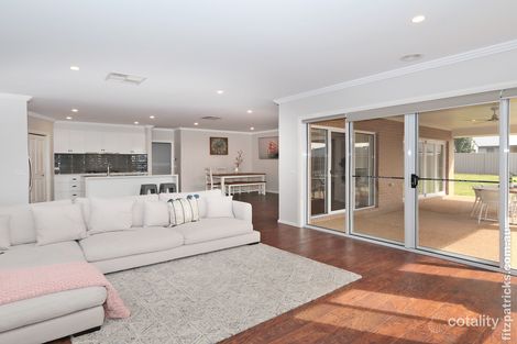 Property photo of 24 Mullagh Crescent Boorooma NSW 2650