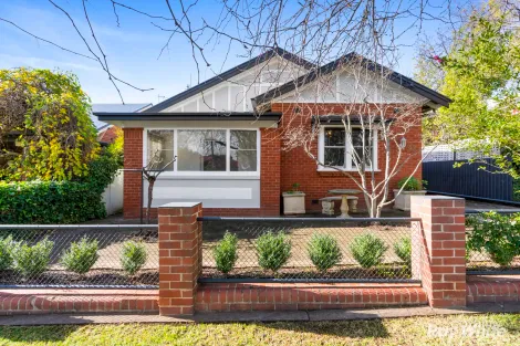 49 Collins St, Turvey Park, NSW 2650