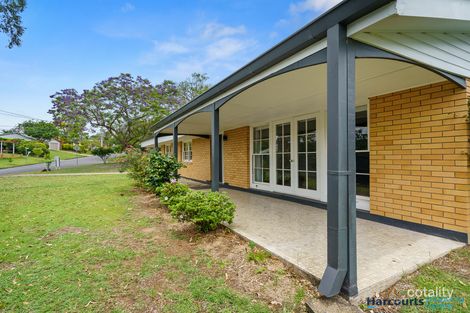 3 Jedburgh St, Kenmore, QLD 4069