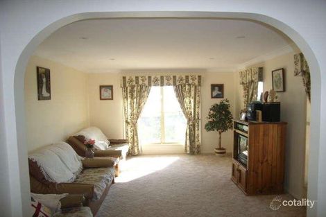 Property photo of 13 Tower Park Court Crows Nest QLD 4355