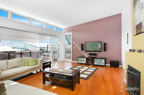 Property photo of 35 Aragan Circuit Bulli NSW 2516