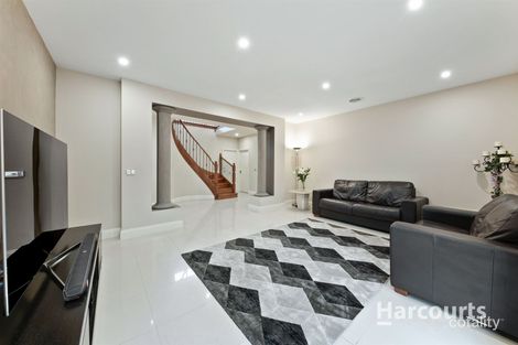 Property photo of 33 Pawleena Circuit Cairnlea VIC 3023