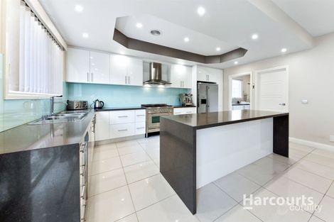Property photo of 33 Pawleena Circuit Cairnlea VIC 3023