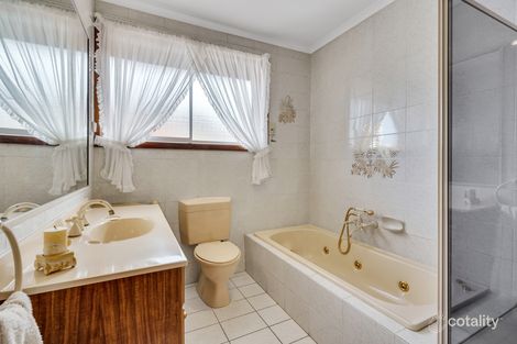 Property photo of 3 Halsey Street Reservoir VIC 3073