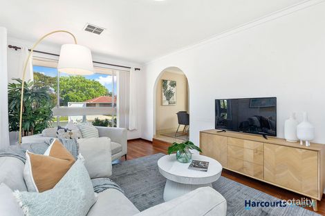 Property photo of 35 Redfin Crescent Beldon WA 6027