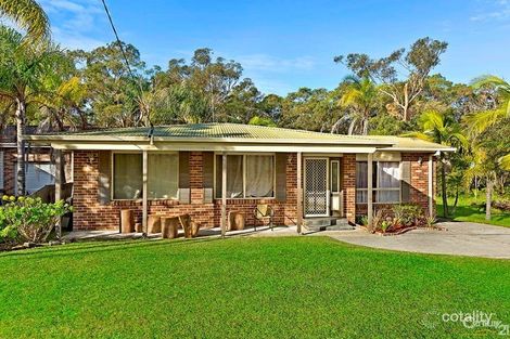 Property photo of 13 Merinda Avenue Charmhaven NSW 2263