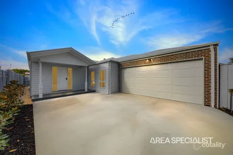 Property photo of 16 Cambridge Street Lang Lang VIC 3984