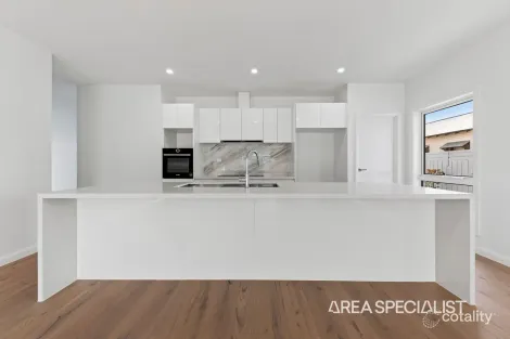 Property photo of 16 Cambridge Street Lang Lang VIC 3984