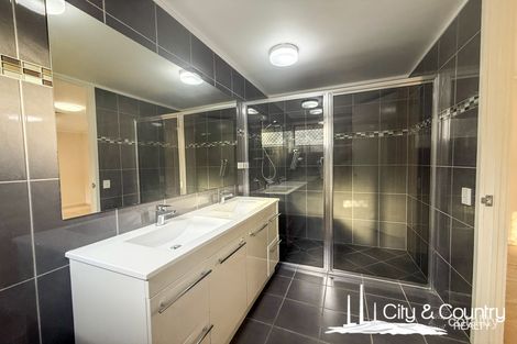 4 Moffatt St, The Gap, QLD 4825