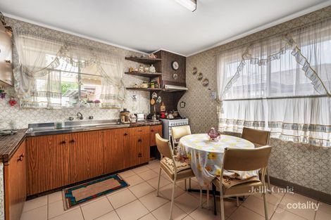 Property photo of 38 Leeanne Crescent Bundoora VIC 3083