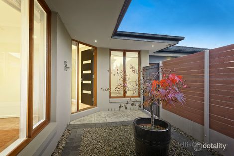 Property photo of 2/13 Glenice Avenue Blackburn South VIC 3130