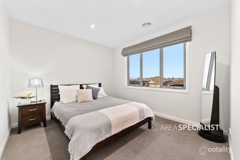 Property photo of 28 Malmesbury Road Cranbourne North VIC 3977