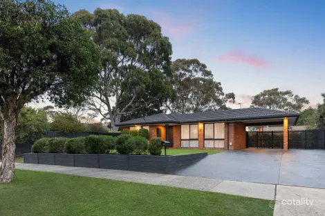 Property photo of 27 Richard Drive Langwarrin VIC 3910