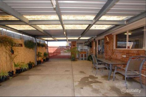 Property photo of 46 Navarre Drive Cranbourne West VIC 3977