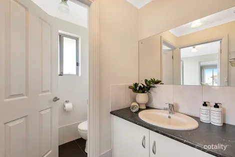 Property photo of 25 Knightley Circuit Freeling SA 5372