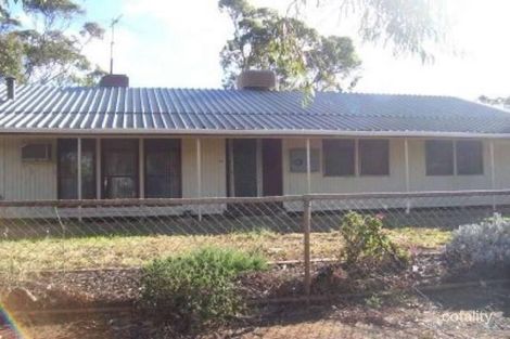 64 Carter St, Three Springs, WA 6519