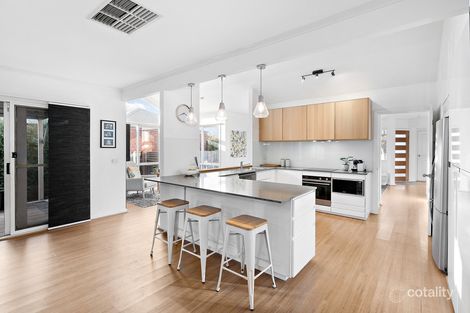 Property photo of 30 Huntingtower Crescent Langwarrin VIC 3910