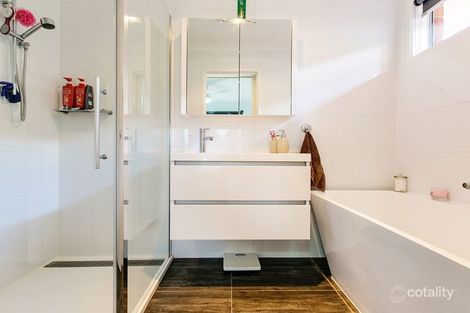 Property photo of 2 Harcourt Square Wyndham Vale VIC 3024