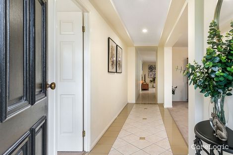 Property photo of 16 Joseph Place Sinnamon Park QLD 4073