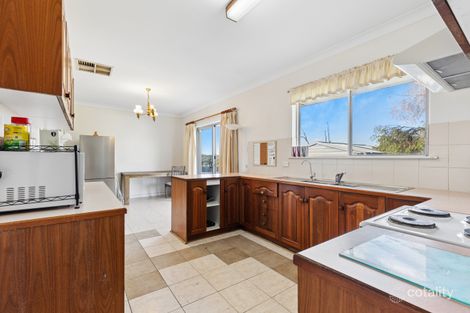 Property photo of 30 Winchley Way Huntfield Heights SA 5163
