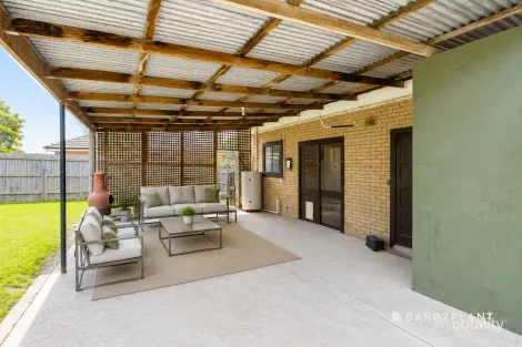 Property photo of 32 Nash Road Bunyip VIC 3815