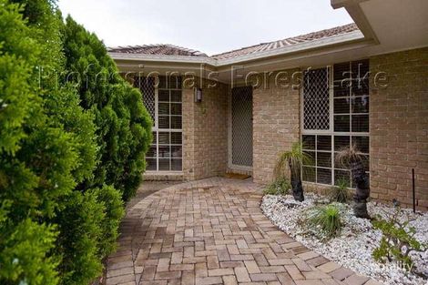 Property photo of 64 Jindabyne Circuit Forest Lake QLD 4078